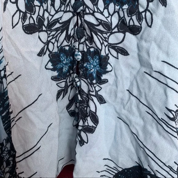 Free people size XS blue bird and feather top - Picture 5 of 9